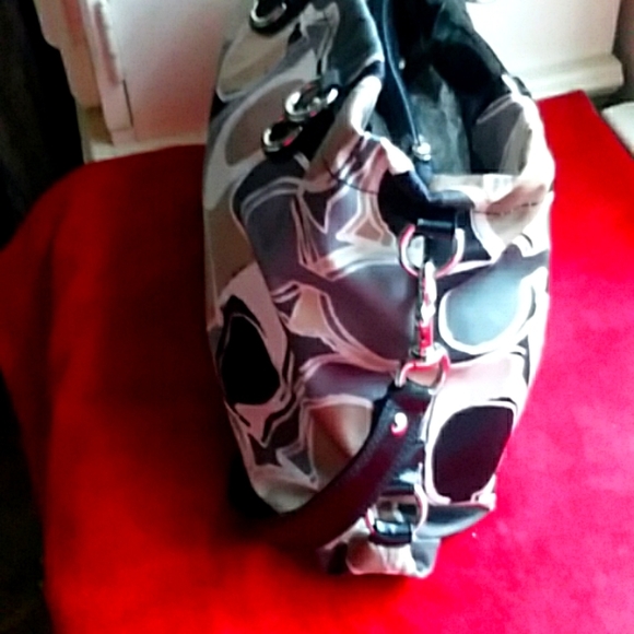 Coach Signature Leather/Satin Shoulder Bag VG Condition - Picture 7 of 16